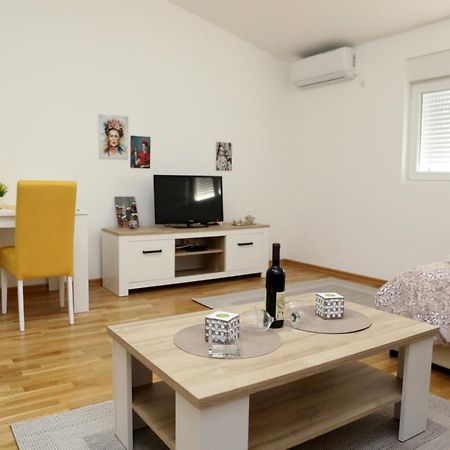 Apartman Frida Daire Nikšić Dış mekan fotoğraf